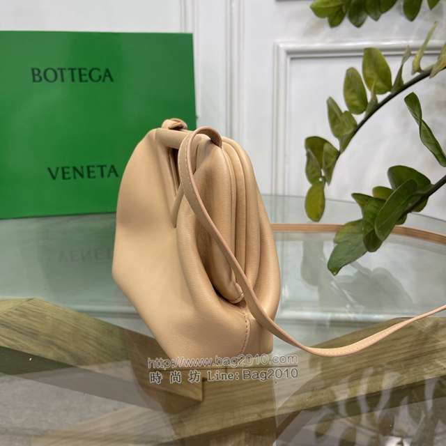 Bottega veneta高端女包 98088 寶緹嘉THE TRIANGLE BV專櫃新款杏仁色三角形五金手提女包  gxz1131